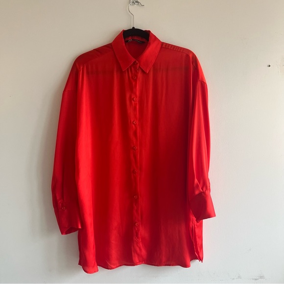 Zara - Satin Effect - Button Down - Red - Picture 1 of 3